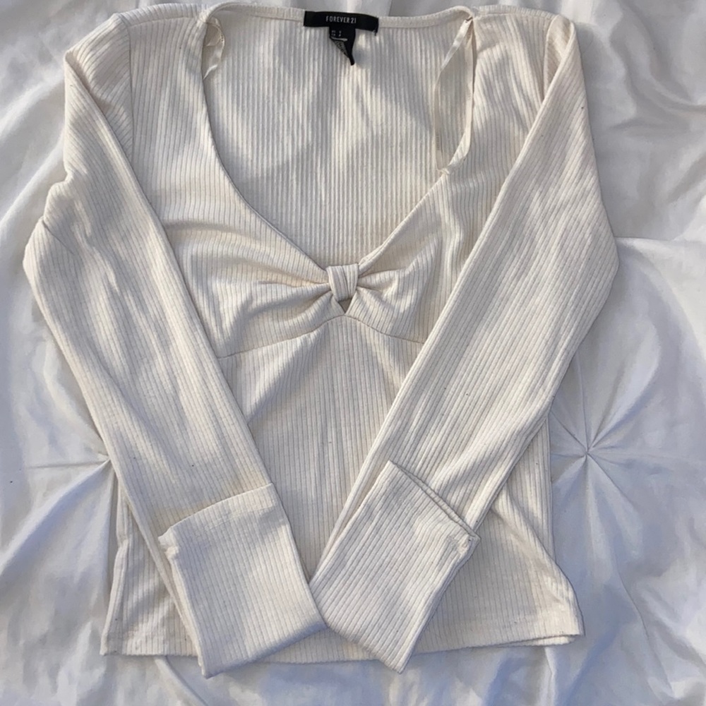 off white colored long sleeve 🤍